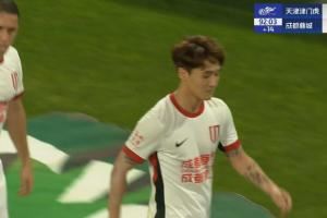 媒体人：无缘由攻击球员家人，甚至是拿喇叭骂人，真的让人唾弃！