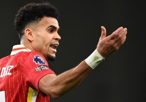 斯基拉：迪亚斯即将7500万欧转会拜仁，合同将到2030年