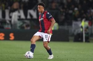 恩多耶热身赛只踢1分钟就"受伤"，博洛尼亚主帅：换下他以免冒险