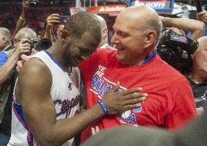 美网友热议保罗16年打出20助0失误神迹：控卫之神 他几个戒指😅