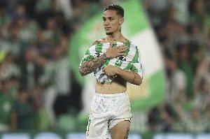 贝蒂斯主席：曼联为安东尼的要价很高，我认为再次租借更为可行