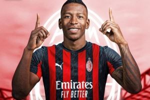 佩杜拉：米兰1800万欧签下埃斯图皮尼安，周三或周四体检&签约5年