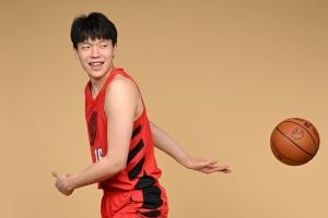 队记谈杨瀚森打亚洲杯：挺好 正好多一个机会看看他国家队的表现