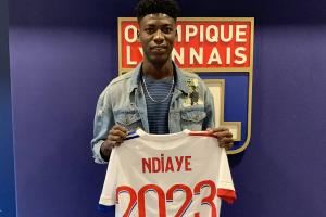 队报：帕尔马700万欧报价特鲁瓦中卫恩迪亚耶