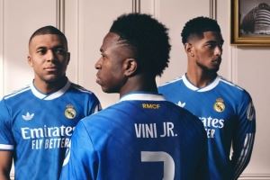 皇马发布新赛季第三客场球衣：蓝白配色，融入三叶草元素