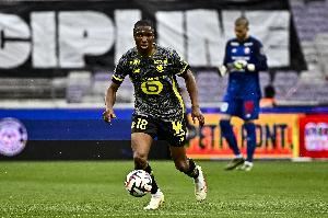 记者：伯恩茅斯引进里尔中卫迪亚克特达协议，预计转会费4000万欧