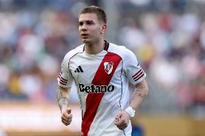 河床青训主管：马斯坦托诺的视野能俯瞰全场，他有冲击金球的天赋