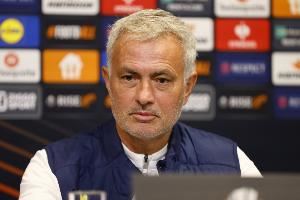 提前一年解约！穆帅上赛季收入1050万欧，此次下课拿1500万欧赔偿