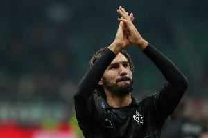 米兰官方告别阿德利：祝愿他未来职业生涯一切顺利