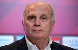 赫内斯：鲁梅尼格的转会拯救拜仁 我们有时激烈争吵但未伤及友谊