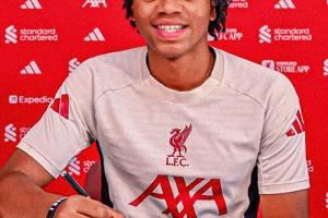 涨薪360%！17岁恩古莫哈签下第一份职业合同，最新年薪5.2万镑