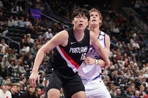 杨瀚森谈常规赛：随时准备着 努力改进需要提高的方面