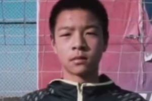 南通队门将蔡天龙15岁就梦想未来当国门：扑出射门会让自己自豪