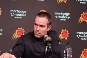 太阳主帅：希望球队全员健康 必须找到办法在攻防两端都取得成功图片