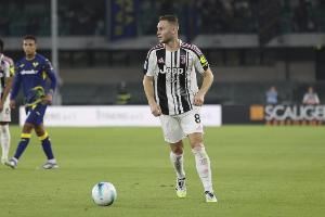 库普梅纳斯:我在后卫位置感觉很舒服,能够为球队做出贡献